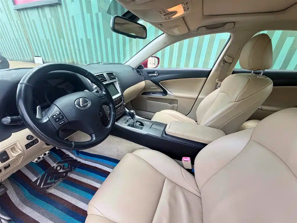 Lexus IS 2008 300 Luxury фото 3