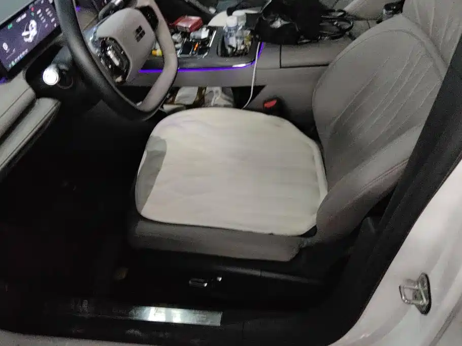 Geely Galaxy Galaxy Xingyao 8 2025 2025 130km EM-i Premium Edition