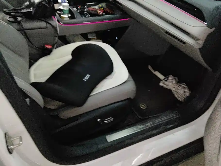 Geely Galaxy Galaxy Xingyao 8 2025 2025 130km EM-i Premium Edition