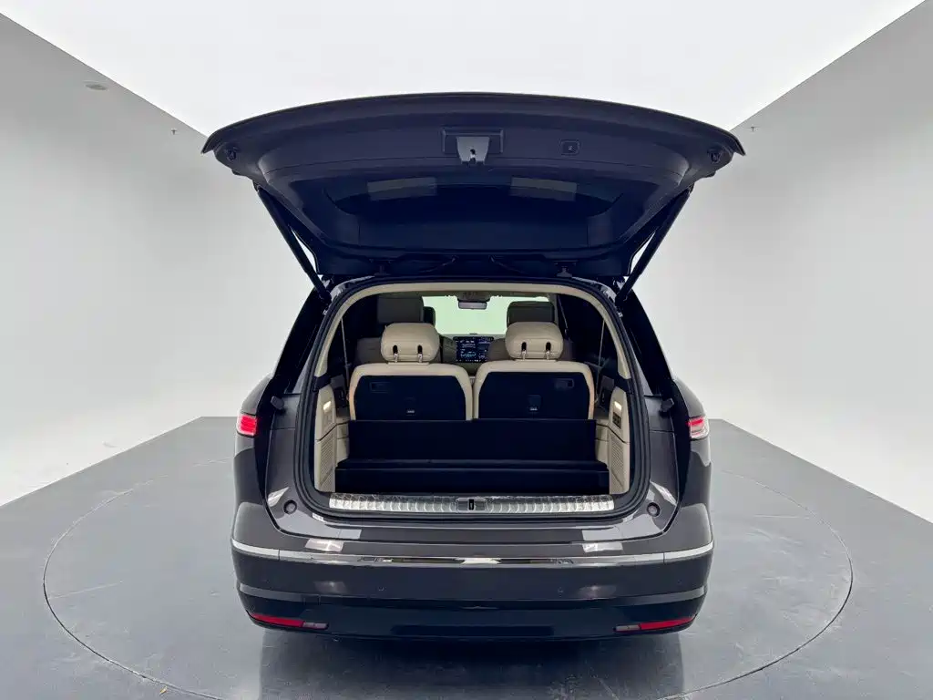 NIO ES8 2026 2025 Model 6-Seat Executive Luxury Edition