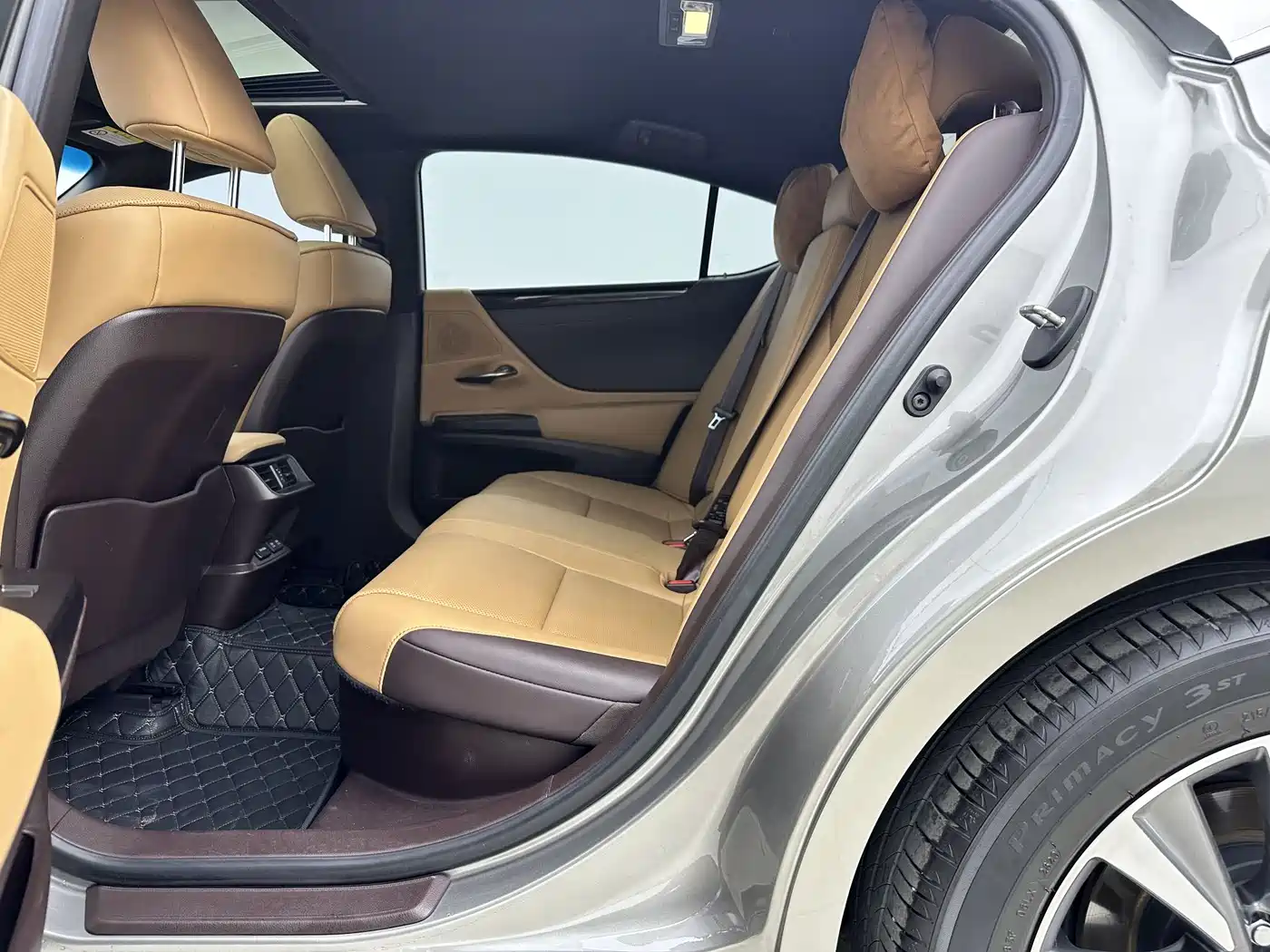 Lexus ES 2020 Model 300h Excellence Edition фото 13