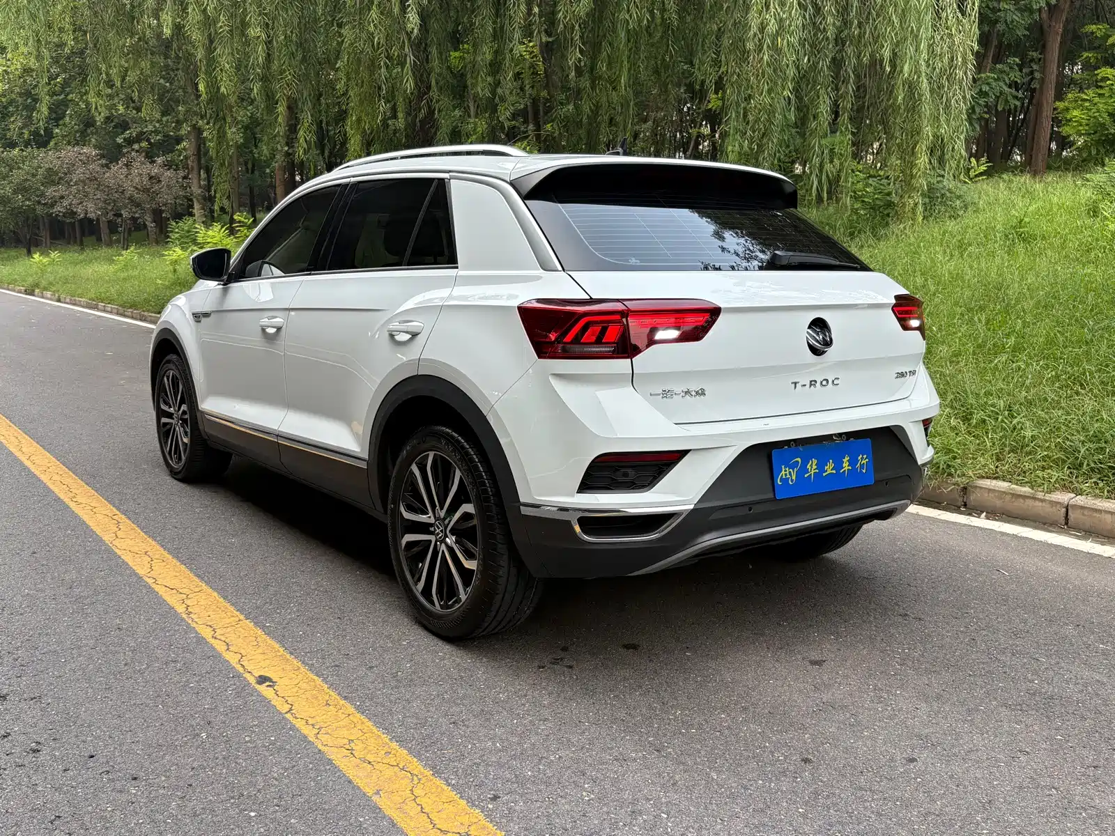 Фото 15 - Volkswagen T-ROC