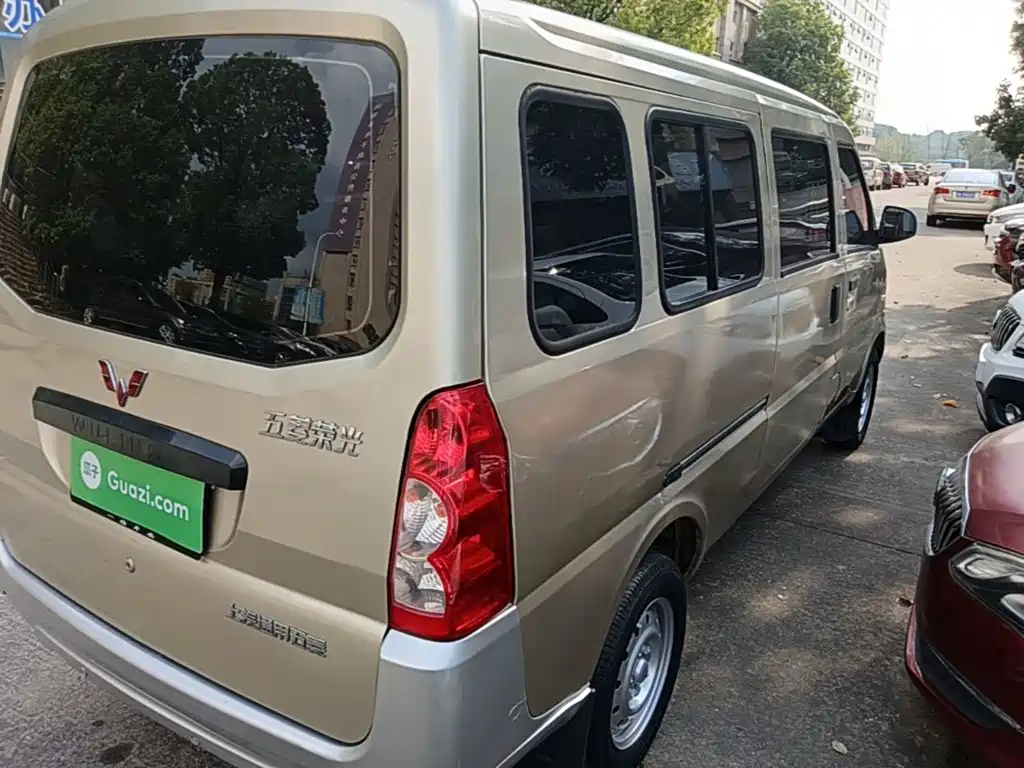 Wuling Motors Wuling Rongguang 2014 2012 1.2L Extended Base Model LJY