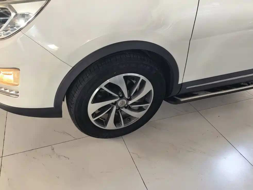 Baojun 560 2016 2015 1.8L Manual Luxury