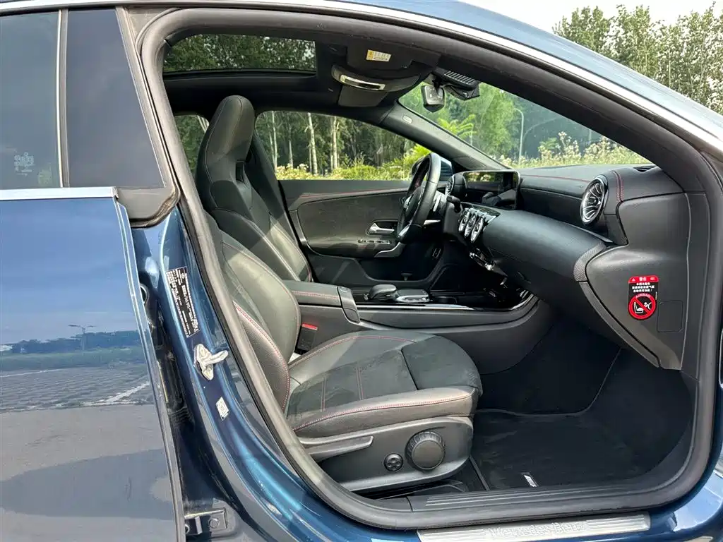 Mercedes-Benz CLA (Import) 2021 CLA 200 фото 14