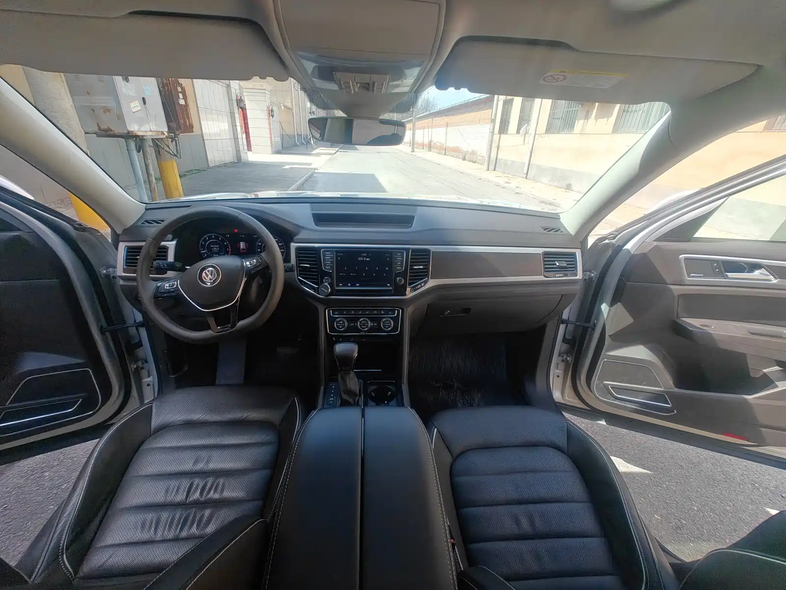 Photo 19 - Volkswagen Teramont