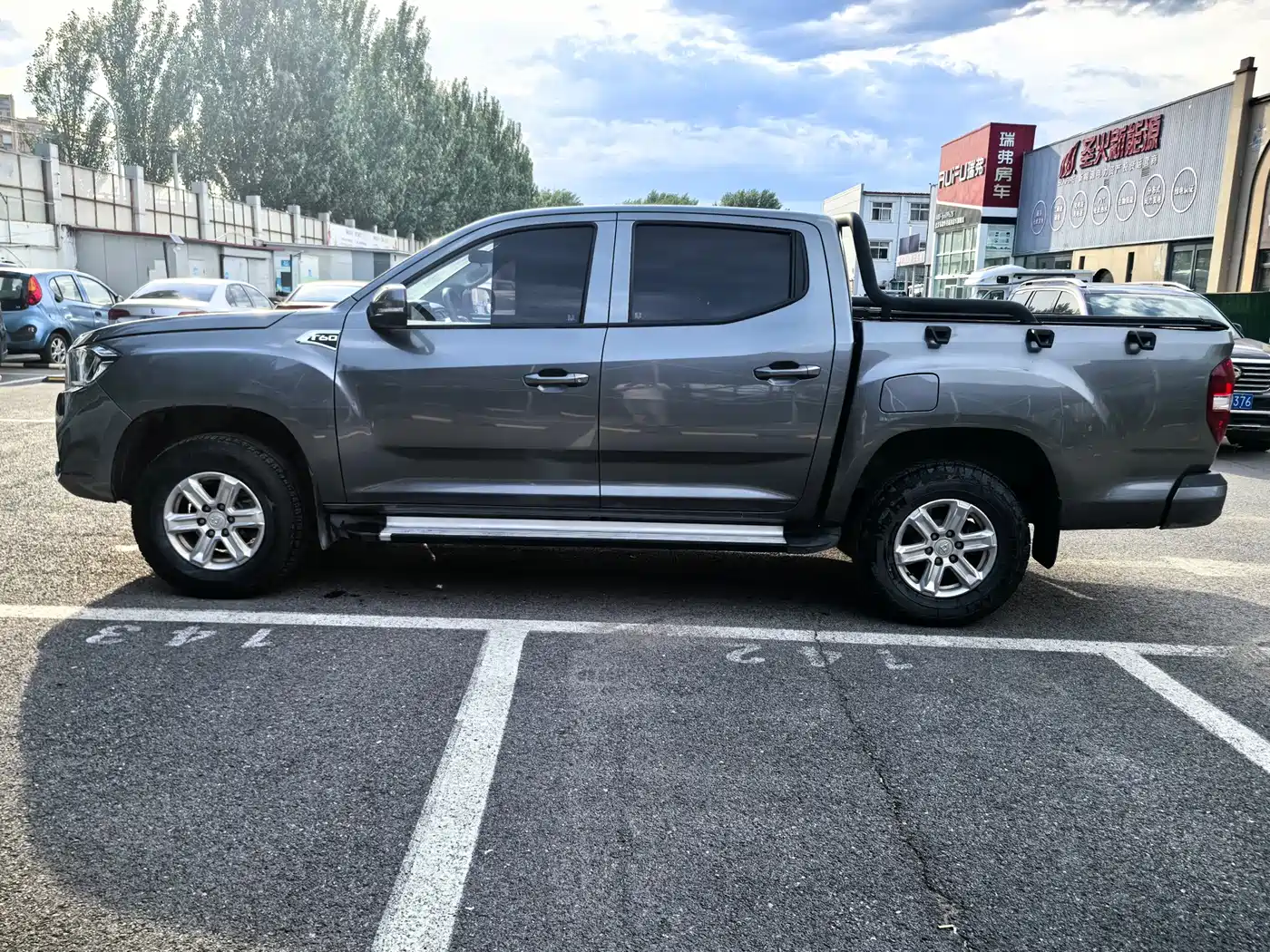 Maxus Maxus T60 2019 2019 2.0T Gasoline Automatic 2WD High-Chassis Elite Standard-Cabin China VI