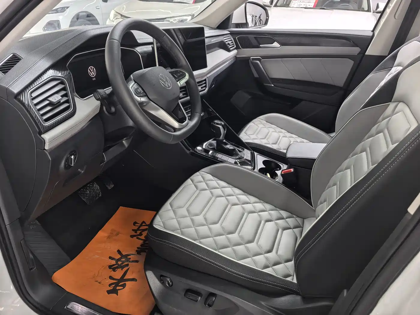 Volkswagen Tayron 2023 280TSI 2WD Luxury Plus Advanced Edition фото 7