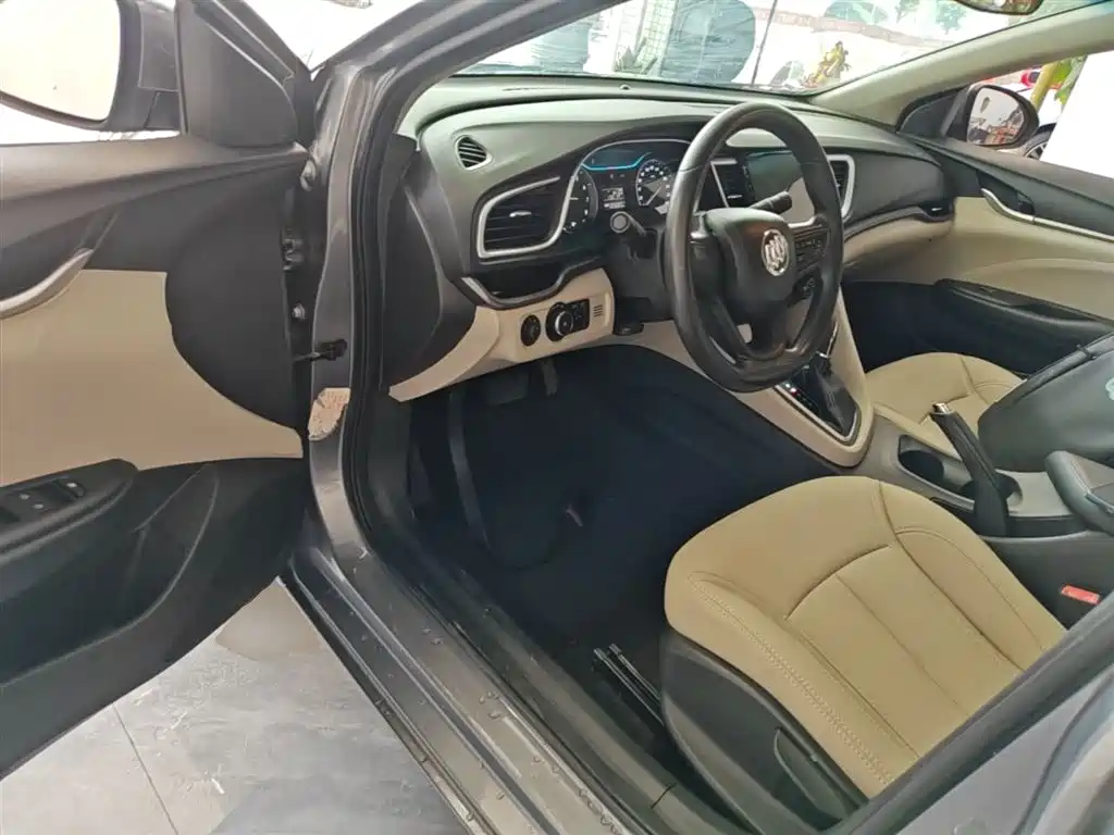 Buick Excelle 2018 15T DCT Progressive (China V) фото 16