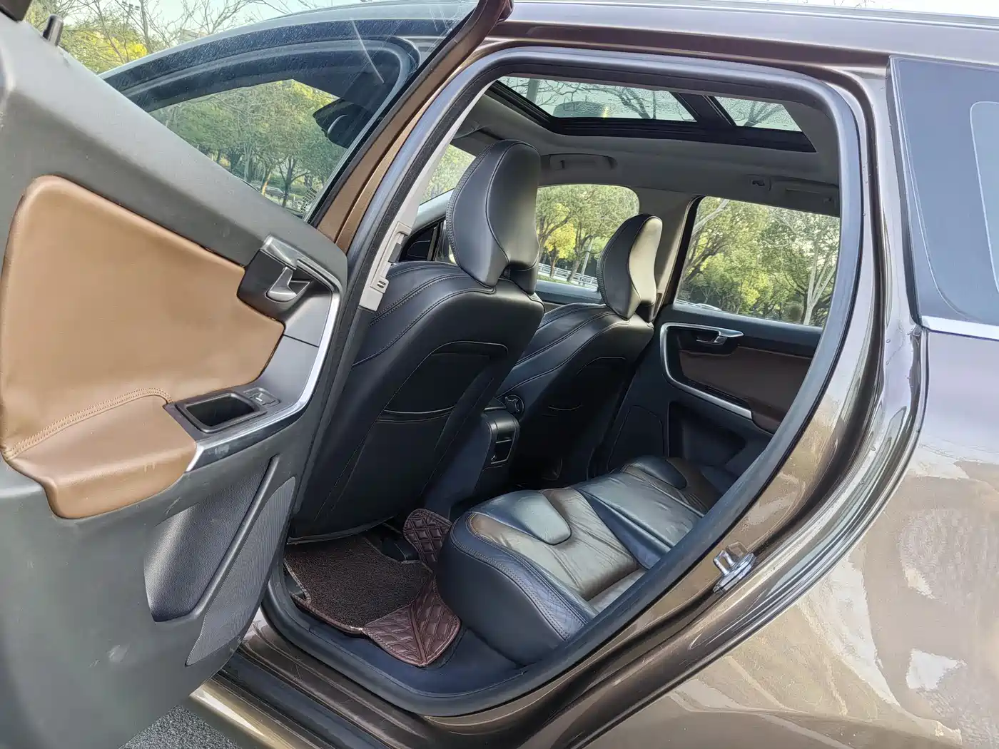 Volvo XC60 (Import) 2014 2015 T6 Momentum