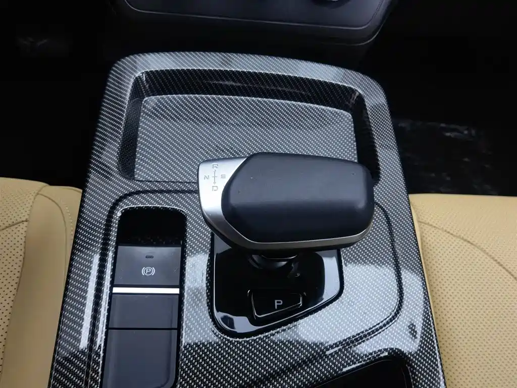 DONGFENG SCENERY E380