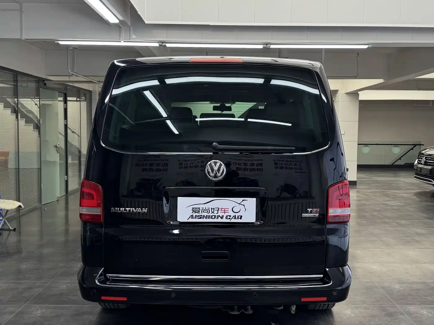 Volkswagen Multivan 2012 2.0TSI 2WD Business Edition фото 6