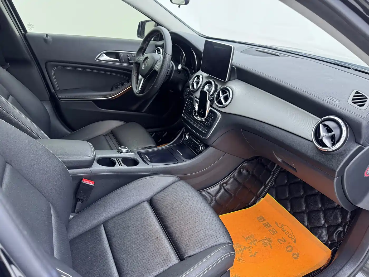Mercedes-Benz GLA 2016 GLA 220 4MATIC Fashion фото 15