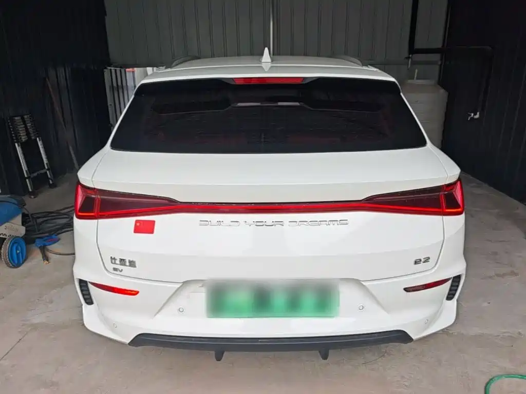Фото 6 - BYD e2
