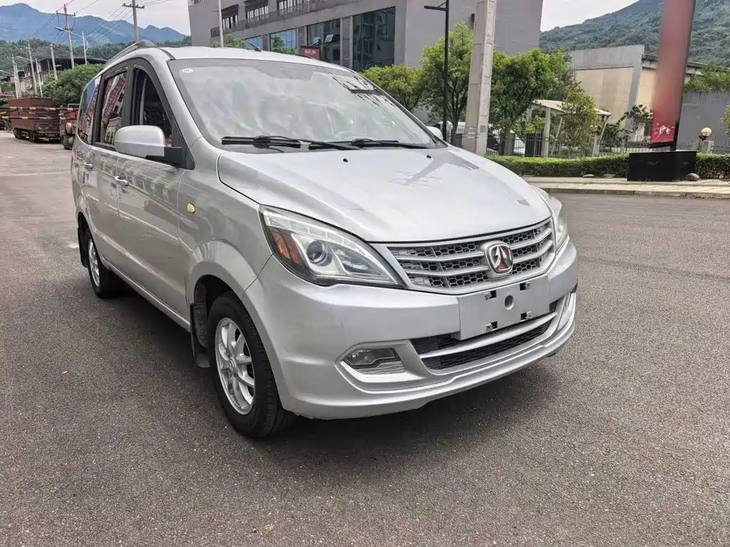 BAIC Weiwang M20 2015 2014 1.5L Comfort BJ415B