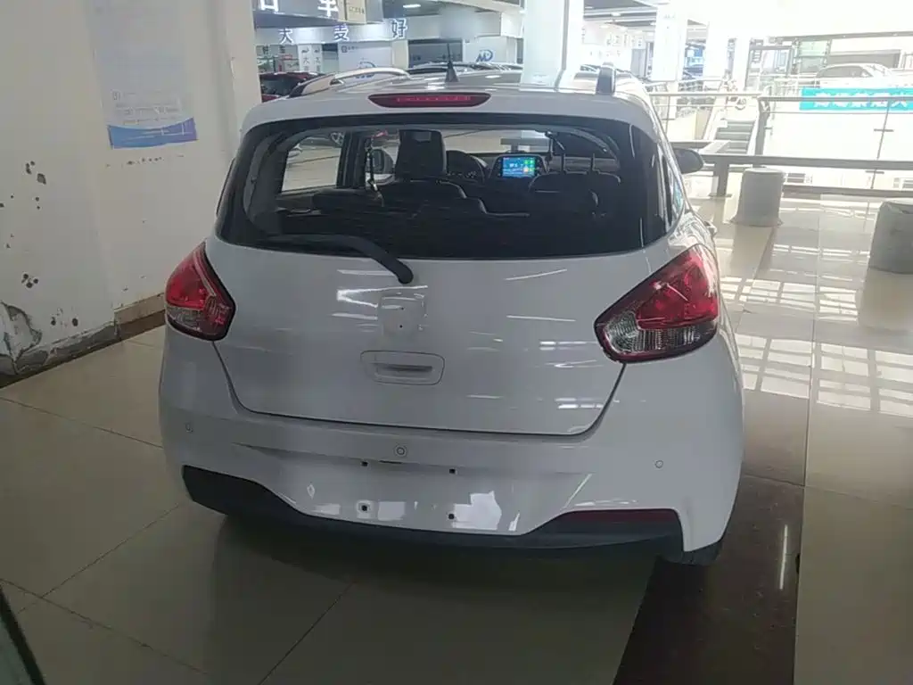 Baojun 310 2018 2017 1.5L Auto Luxury