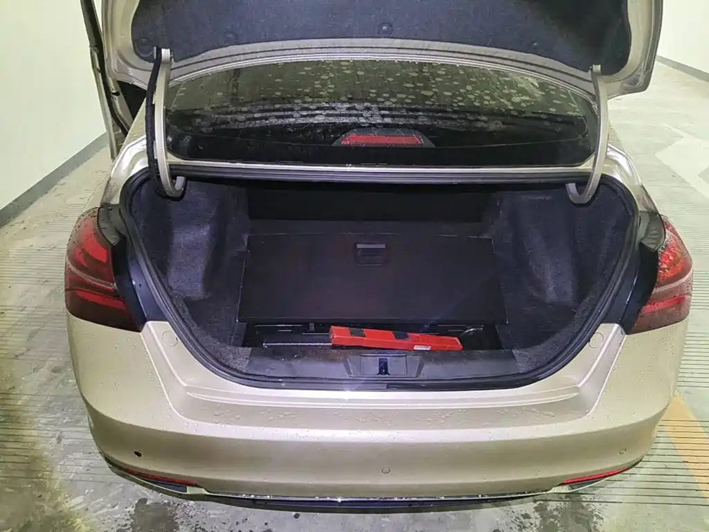 Photo 5 - Geely Emgrand