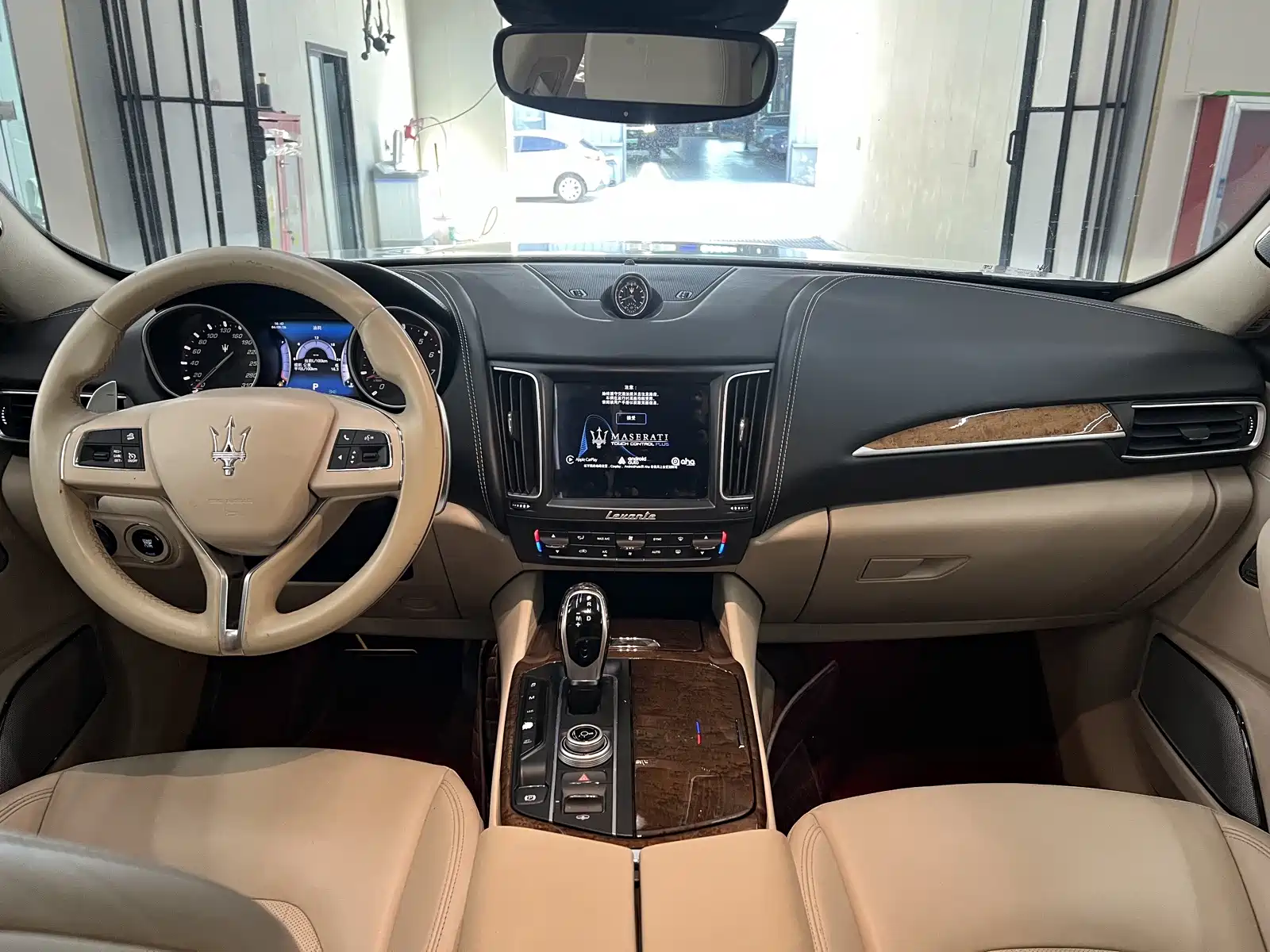Фото 5 - Maserati Levante