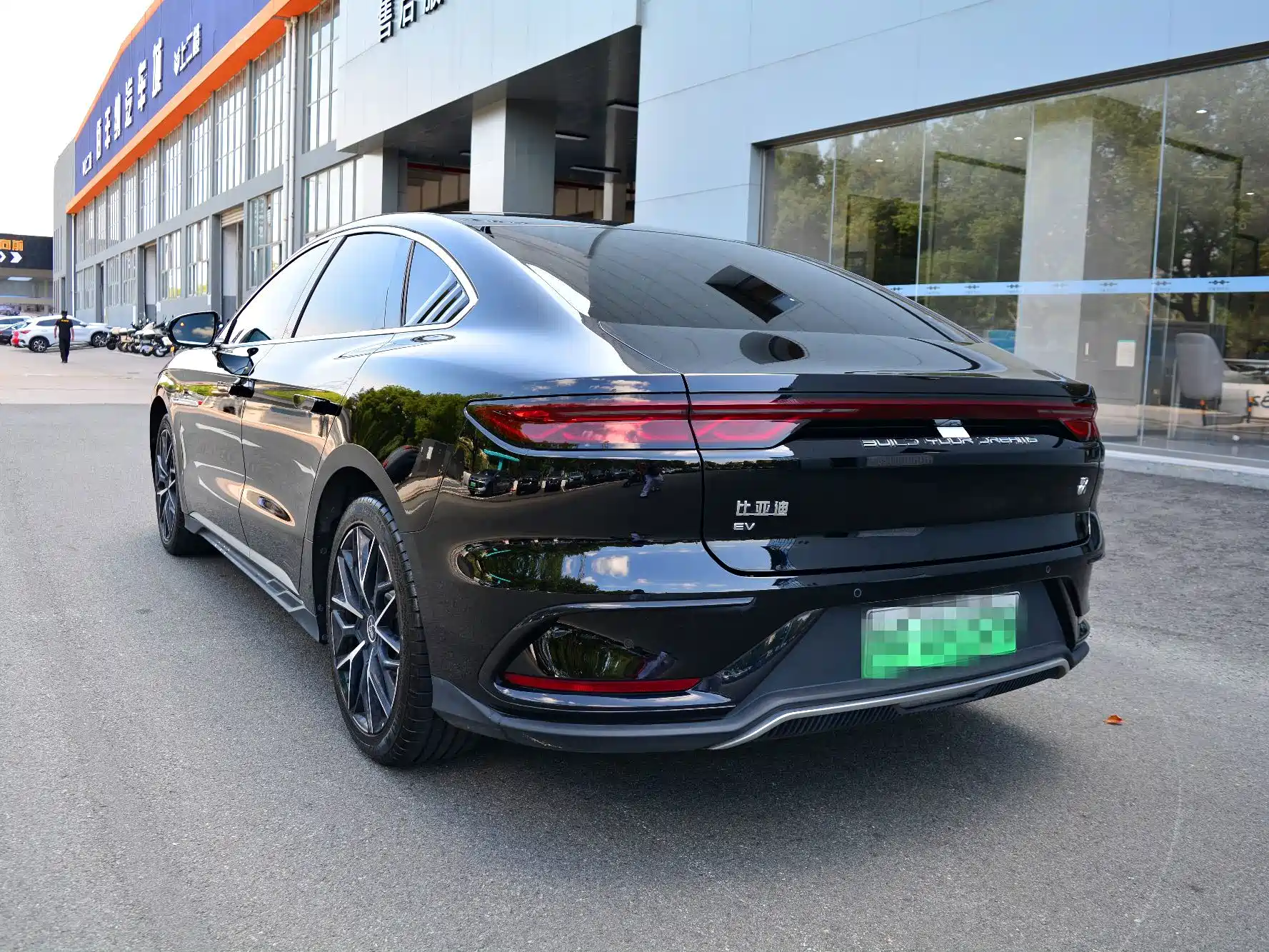 Photo 5 - BYD Han