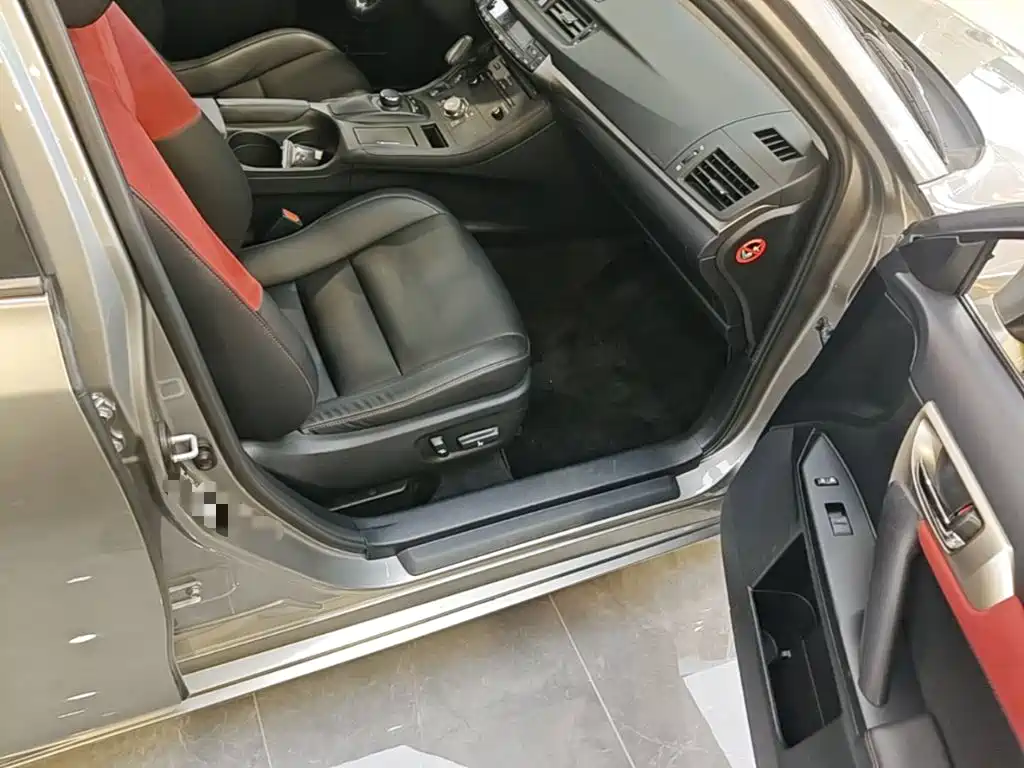 Lexus CT 2019 2017 CT200h Comfort Edition (Single Color) China VI