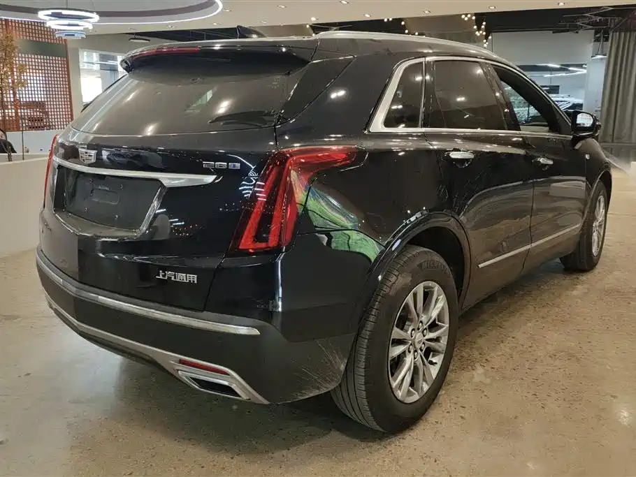 Cadillac XT5 2022 2.0T 2WD Luxury фото 3