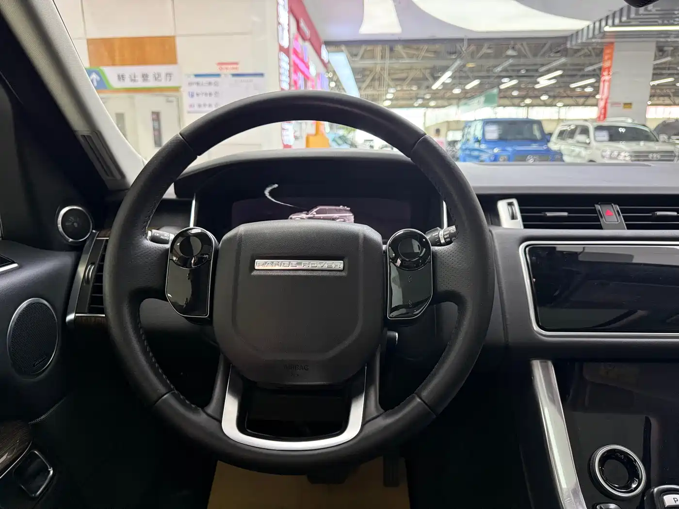 Land Rover Range Rover Sport PHEV 2019 P400e HSE фото 17