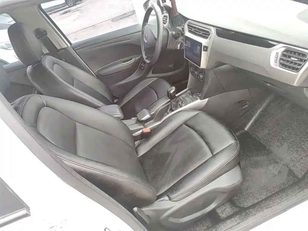Peugeot 301 2018 1.6L Manual Comfort Edition фото 25