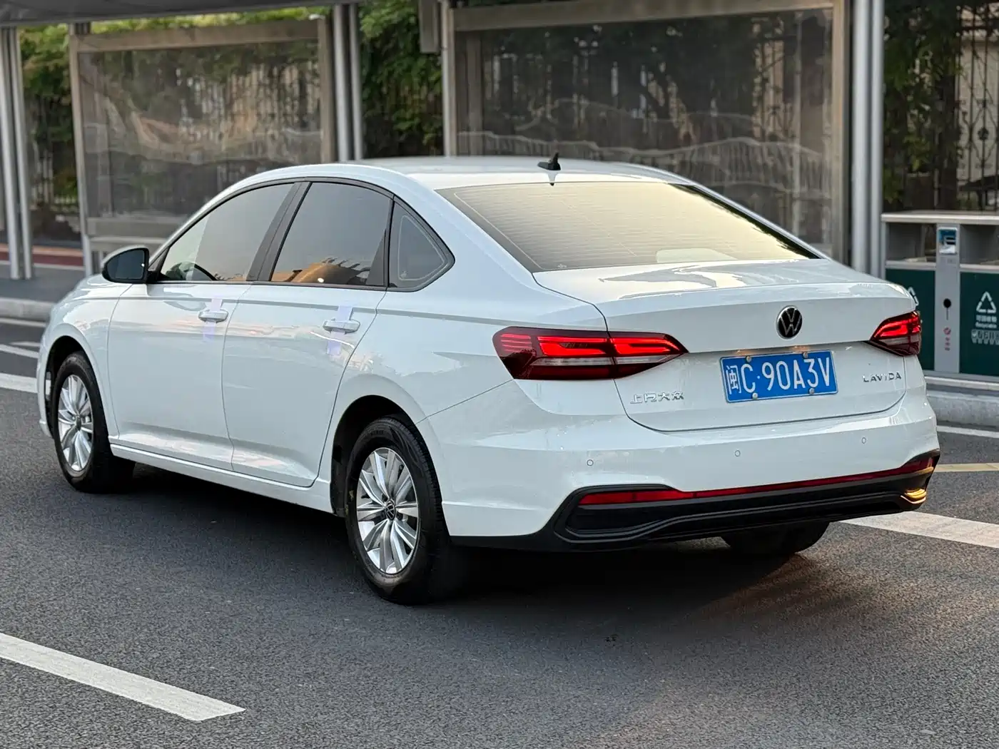 Volkswagen Lavida 2023 Facelift 1.5L Auto Comfort Edition фото 9