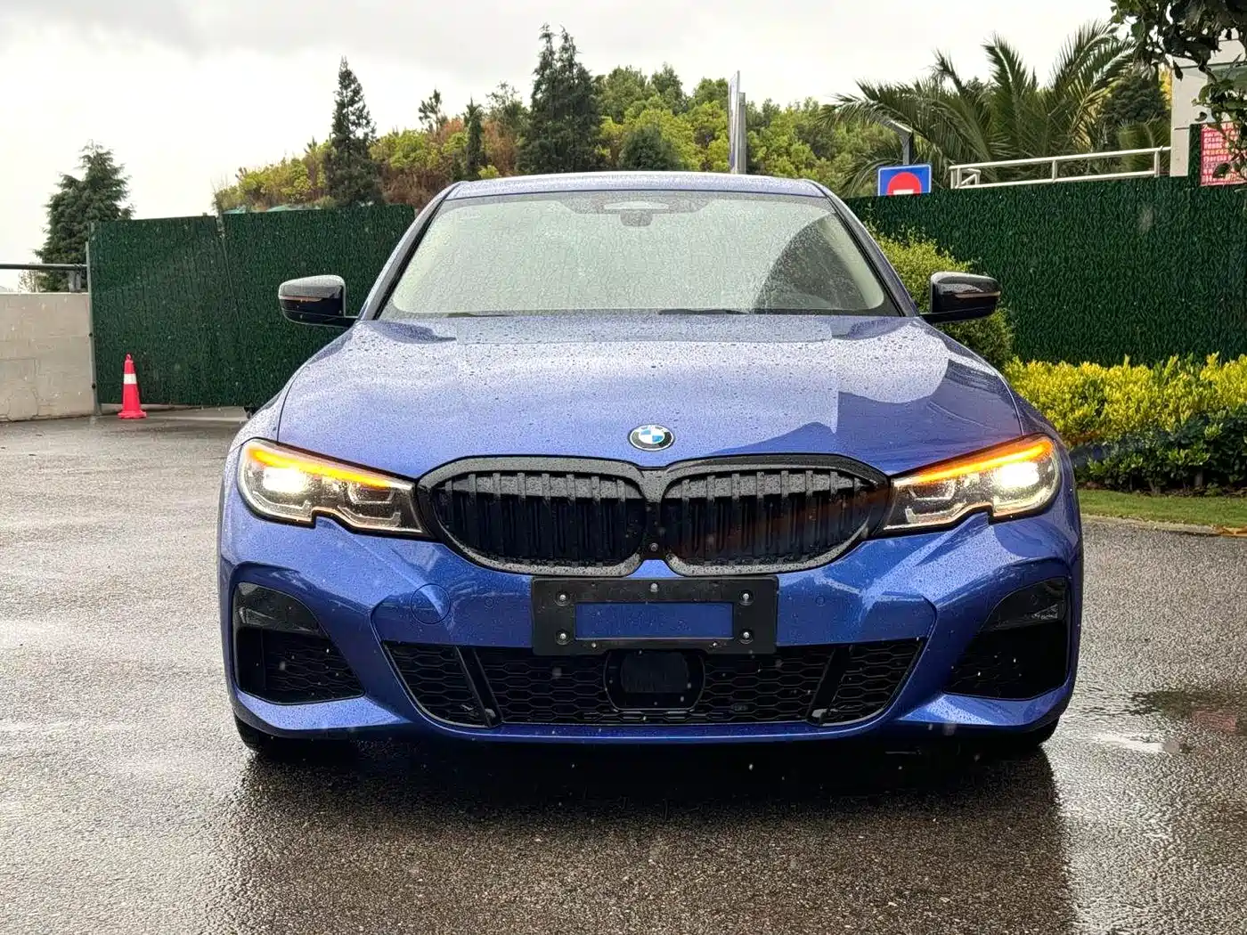 BMW 3 Series 2020 325Li M Sport Black Night Package фото 2