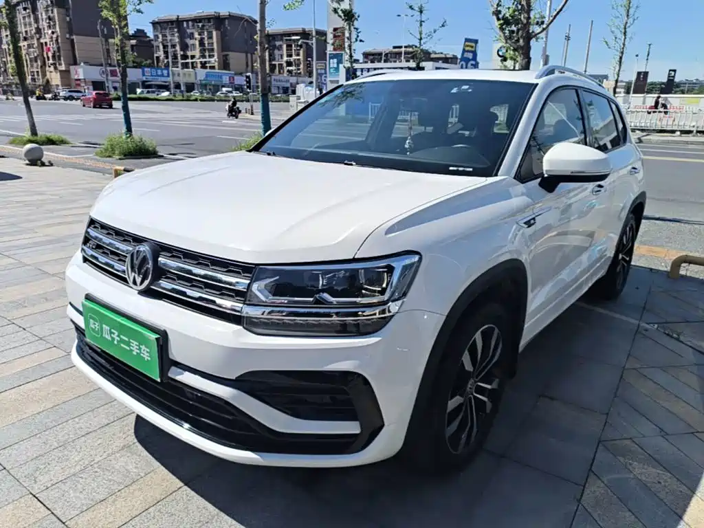 صورة 1 - Volkswagen Tharu