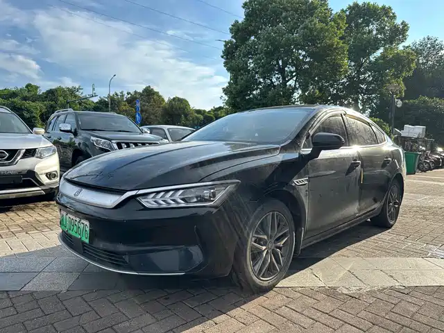 BYD Qin PLUS 2023 Champion Edition EV 510KM Leading Type — фото 1