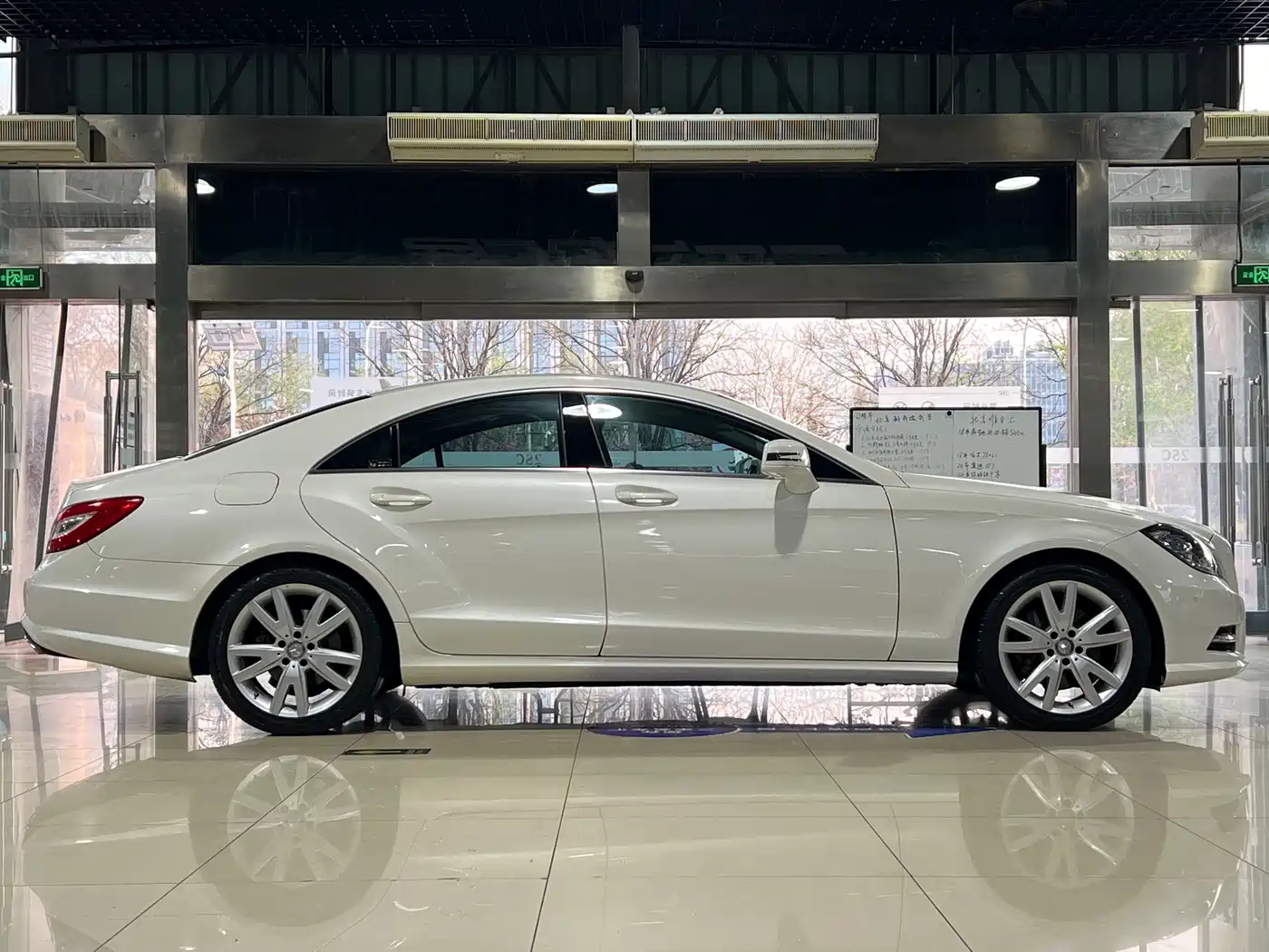 Mercedes-Benz CLS 2012 CLS 300 CGI фото 7