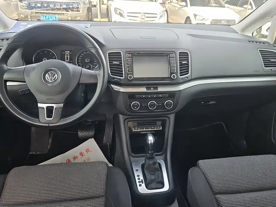 Фото 12 - Volkswagen Sharan
