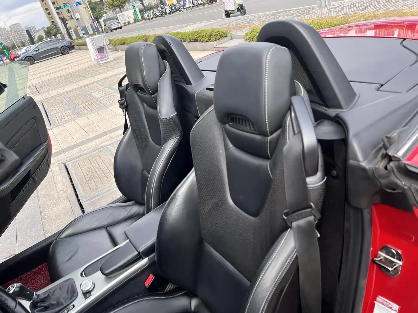 Mercedes-Benz SLK-Class 2015 SLK 200 Carbon Fiber Limited Edition фото 8