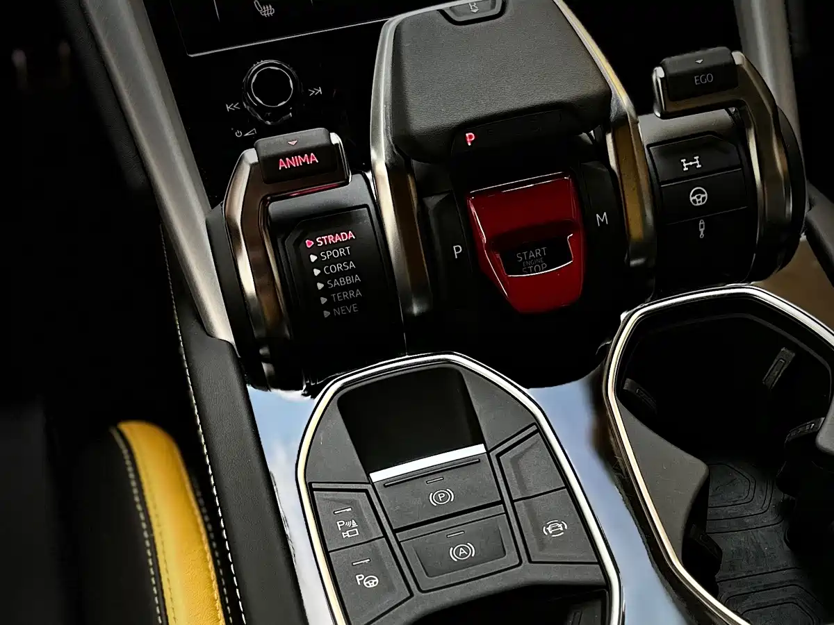 Фото 7 - Lamborghini Urus