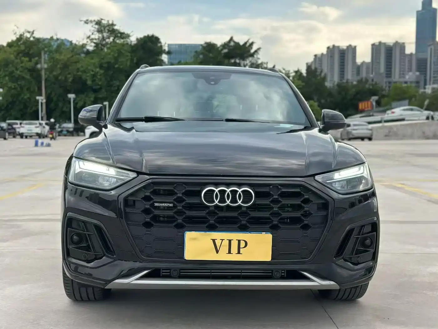 Фото 2 - Audi Q5L