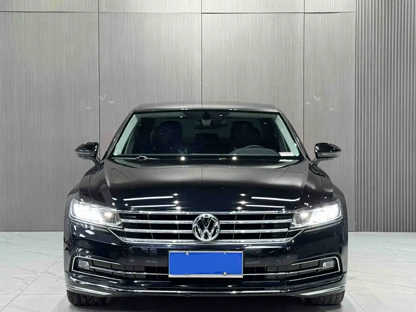 Volkswagen Phideon 2018 Facelift 380TSI FWD Business фото 2