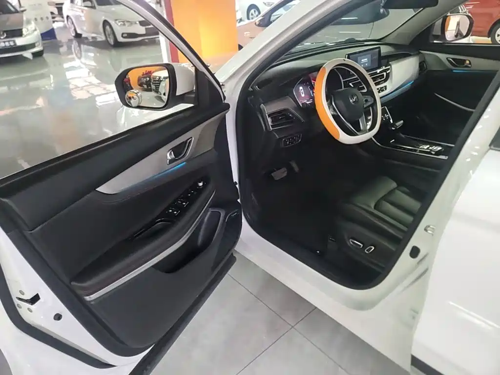 Photo 16 - Changan CS75