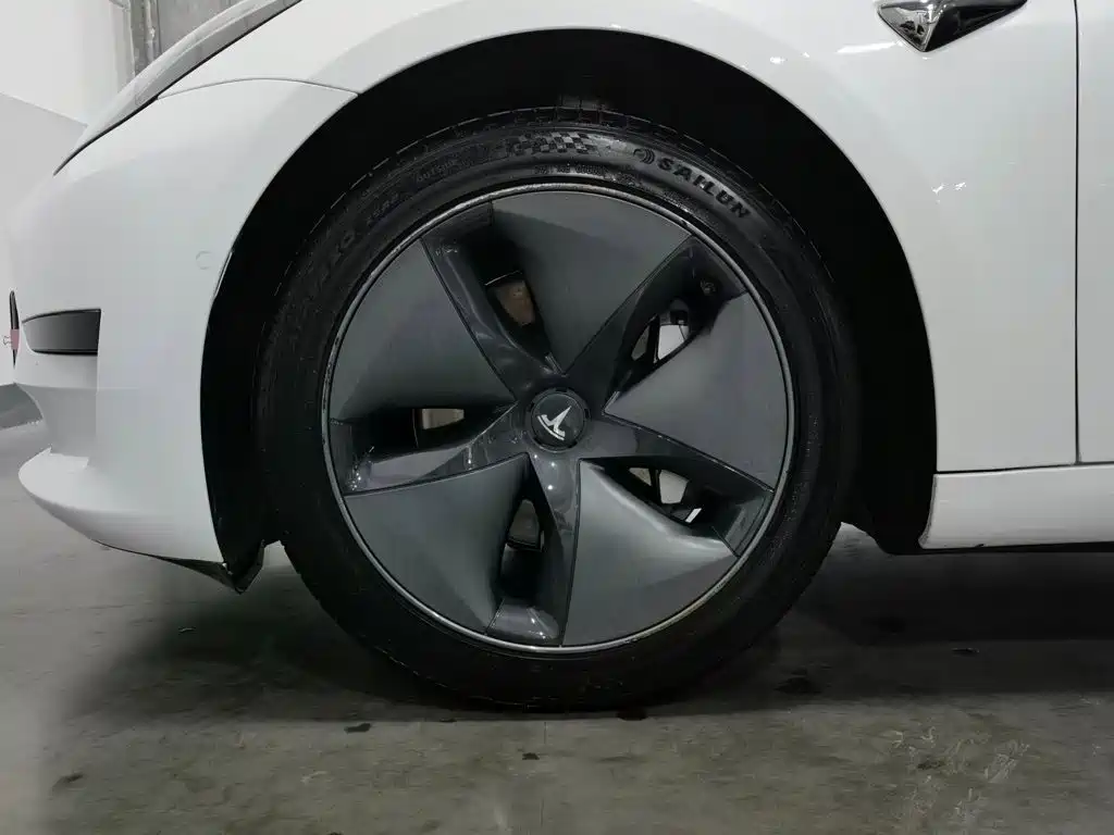 Tesla Model 3 (Import) 2019 2019 Standard Range RWD Upgraded Edition