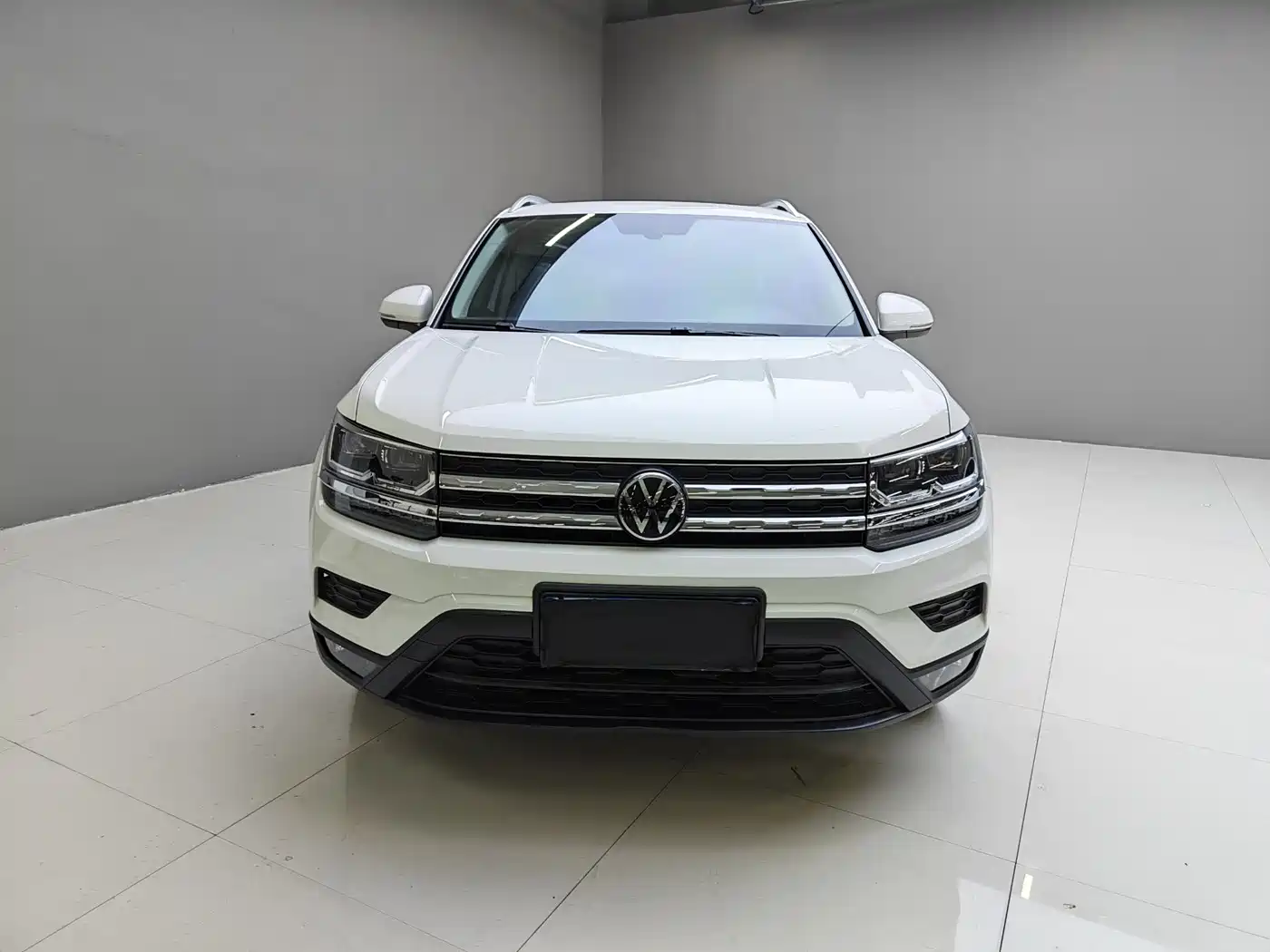 Volkswagen Tharu 2022 280TSI FWD Luxury Edition фото 2