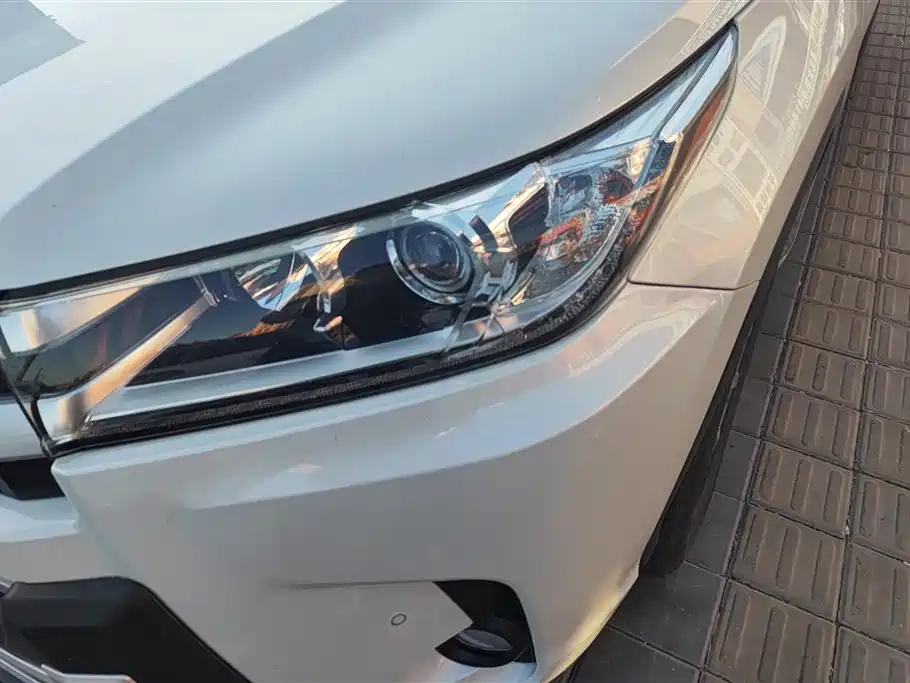 Toyota Highlander 2021 2.0T AWD Luxury 7-Seater фото 5