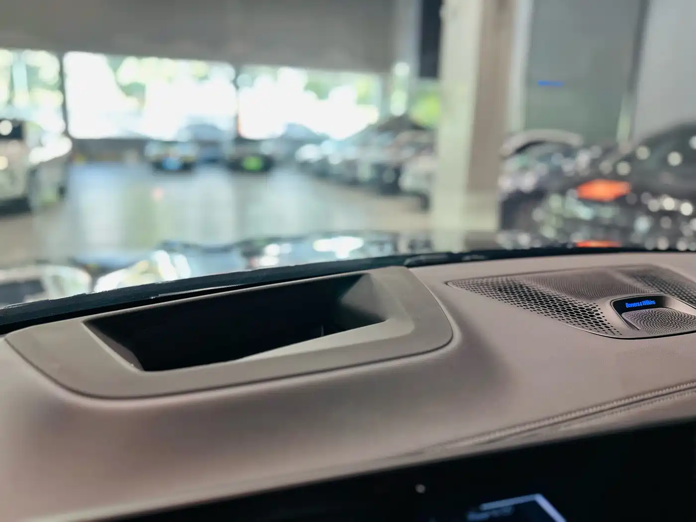 BMW X5 2023 xDrive 40Li M Sport Black Night Package фото 12