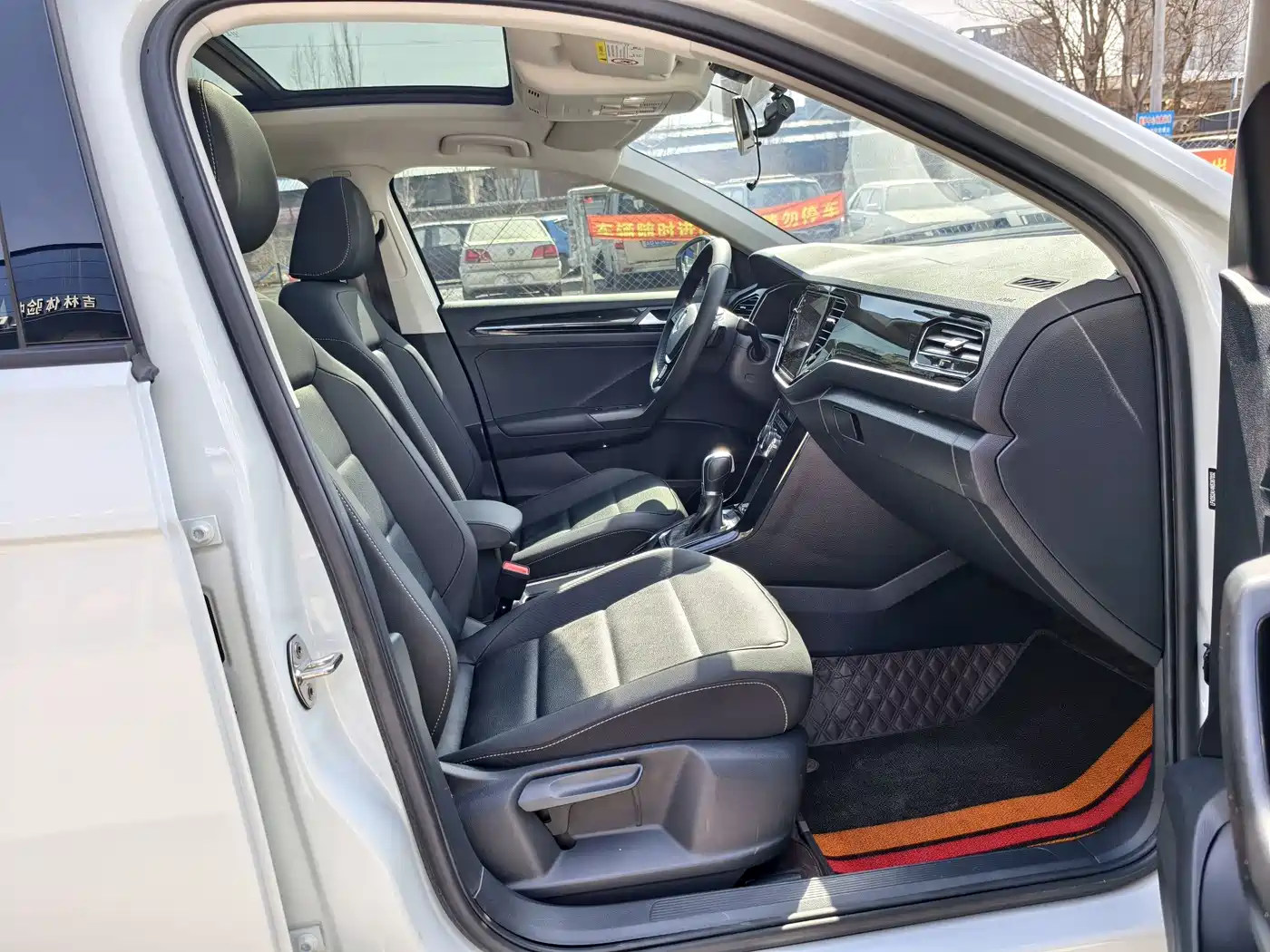 Volkswagen T-ROC 2022 280TSI DSG 2WD Comfort PLUS фото 21