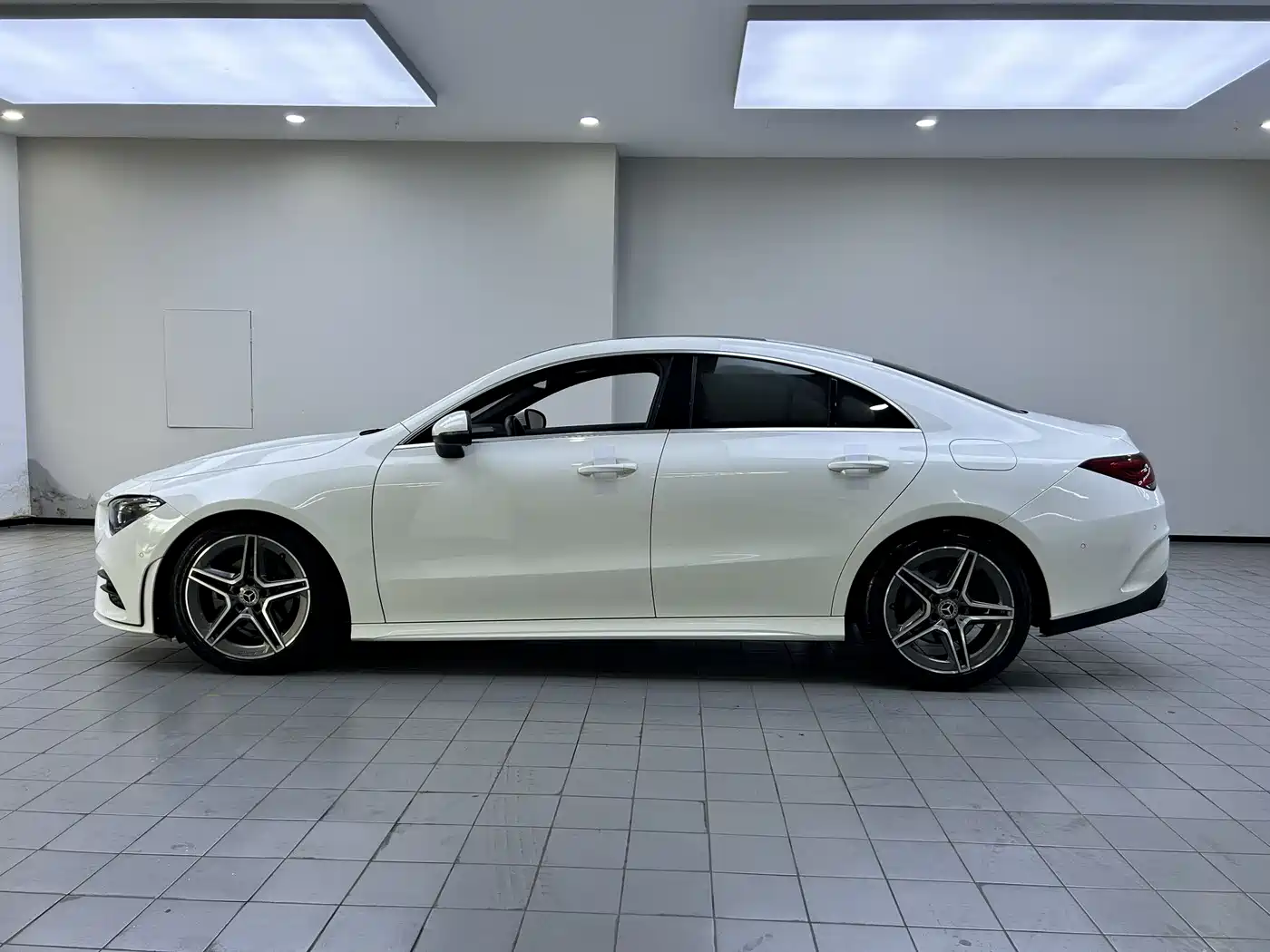 Mercedes-Benz CLA (Import) 2021 CLA 200 фото 4
