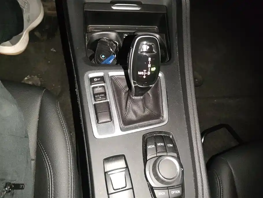 BMW 1 Series 2018 Facelift 118i Sport фото 16