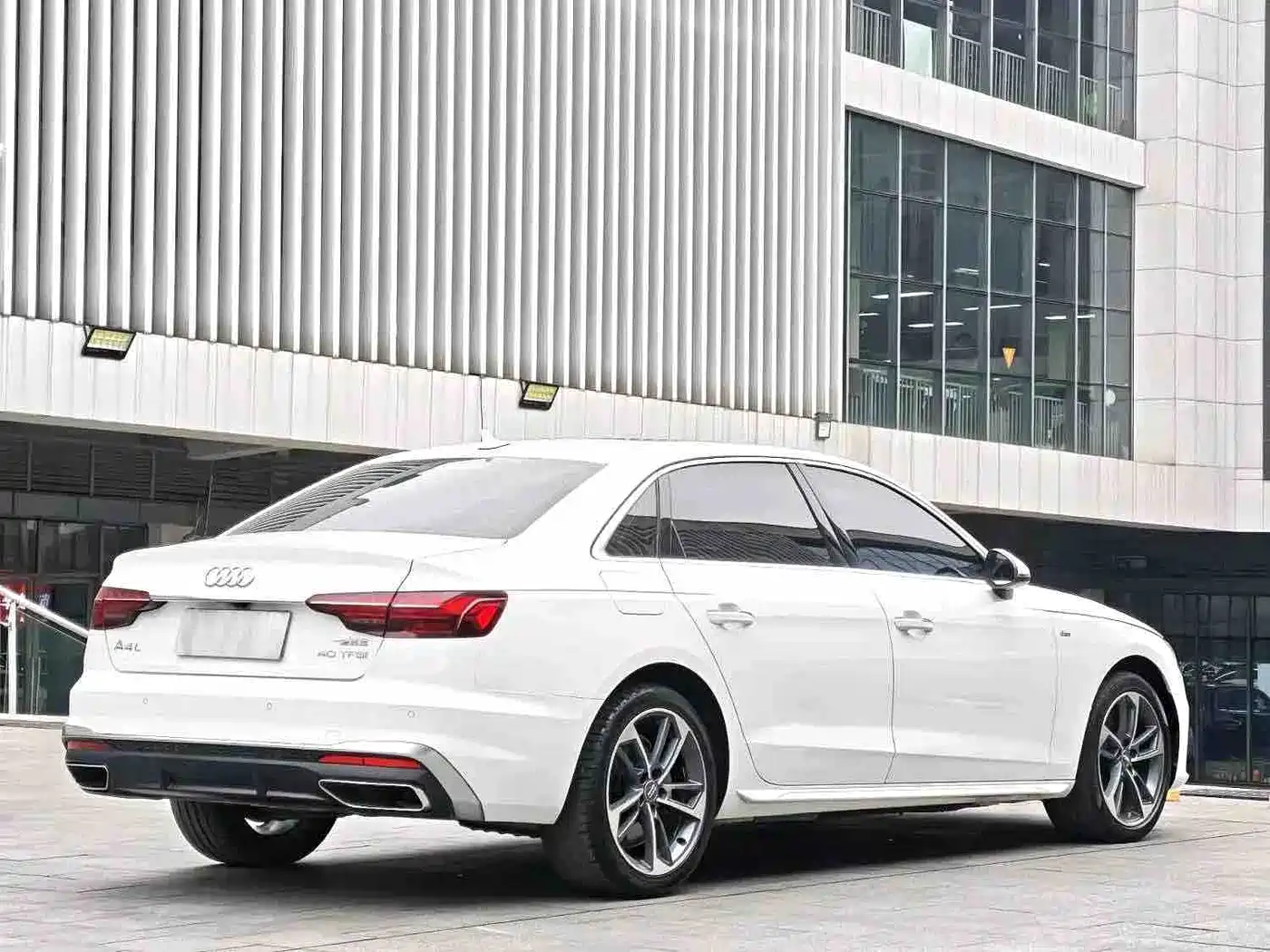 Audi A4L 2020 40 TFSI Fashion Dynamic Edition фото 4