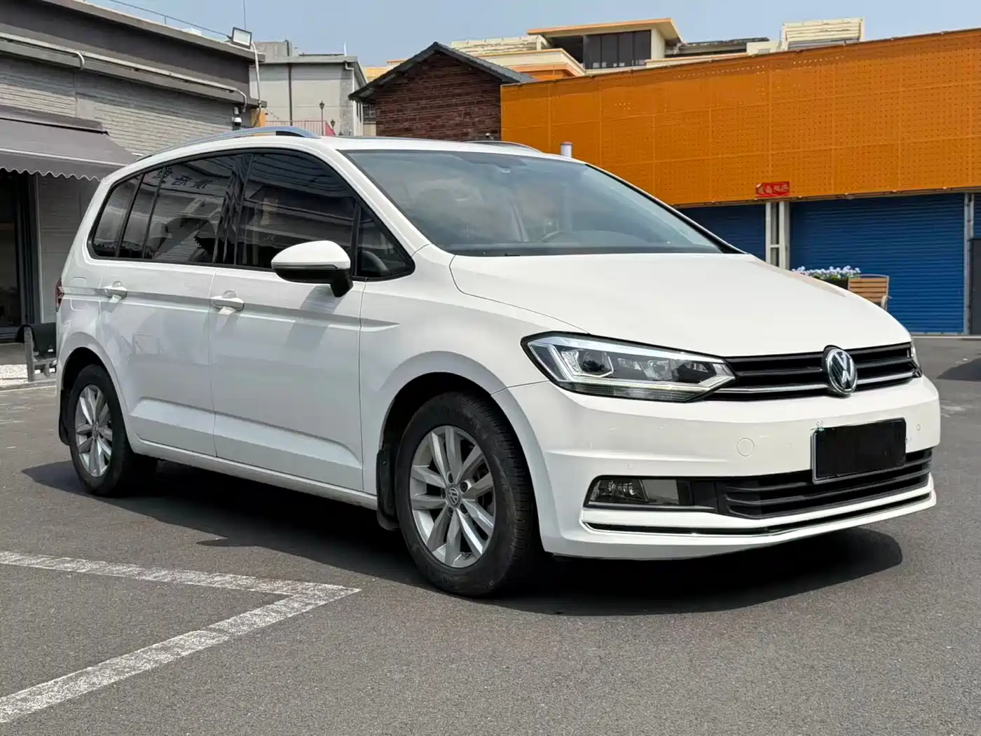 Volkswagen Touran 2018 Touran L 280TSI DSG Comfort 7-seater China V фото 3