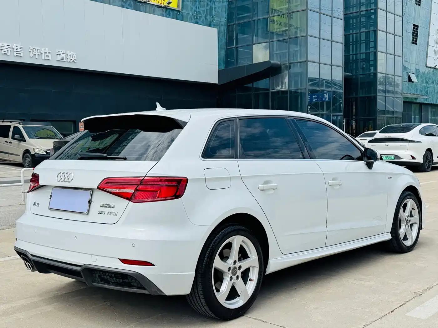 Audi A3 2018 30th Anniversary Sportback 35 TFSI Fashion фото 14