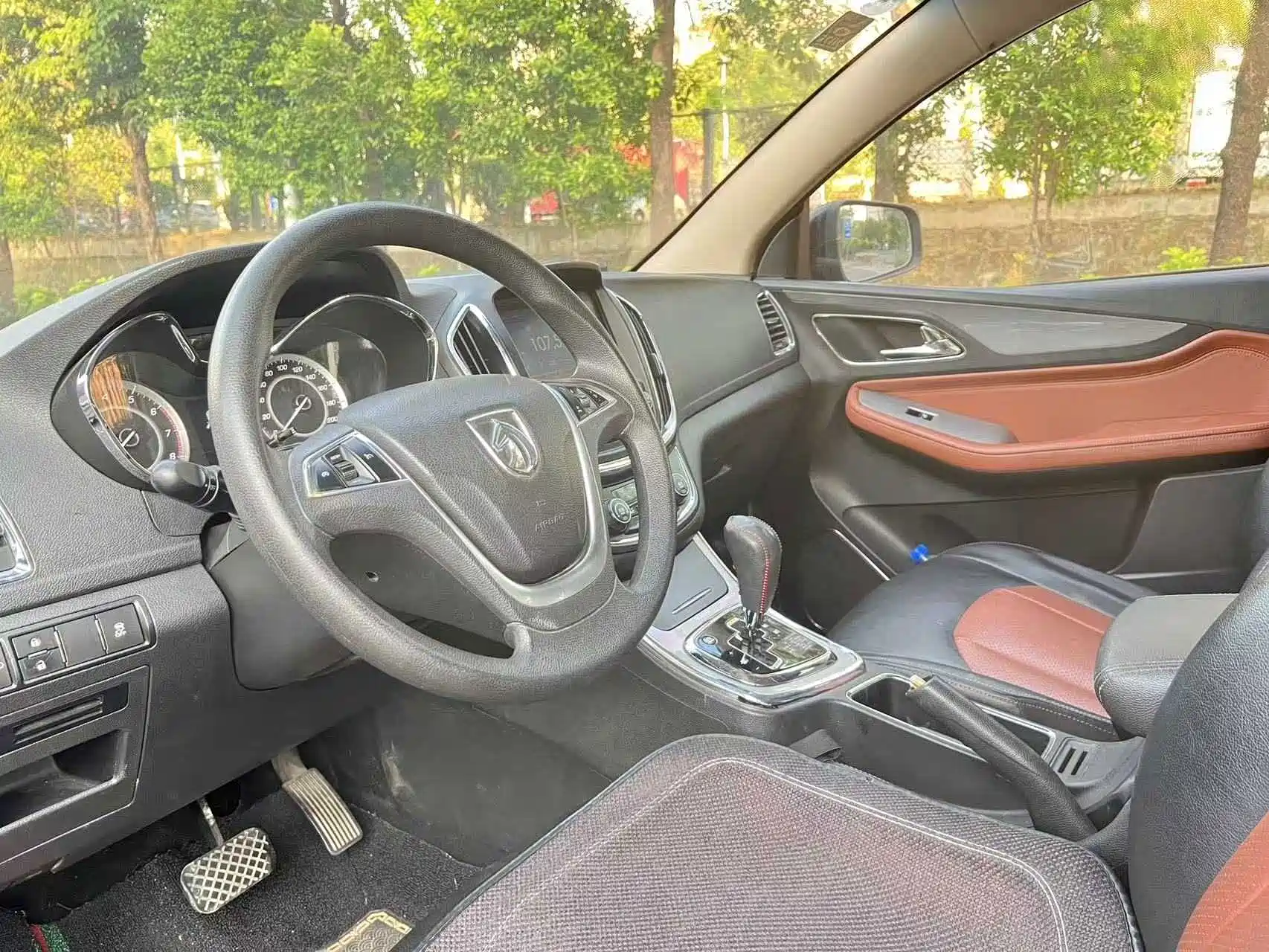 Фото 8 - Baojun 560
