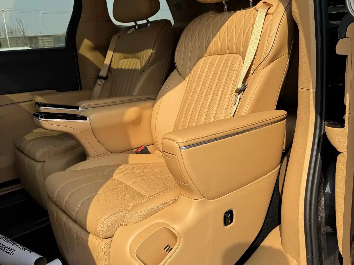 Voyah Auto Voyah Dreamer 2025 PHEV AWD Flagship Kunpeng Edition фото 10